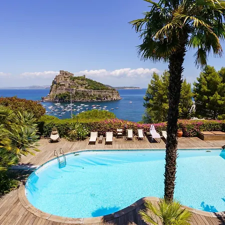 Massimo Cartaromana With Wide Pool And View On The Castle Villa *