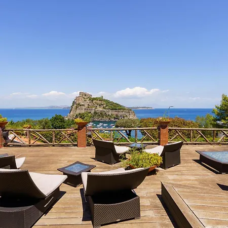 Villa Massimo Cartaromana With Wide Pool And View On The Castle *