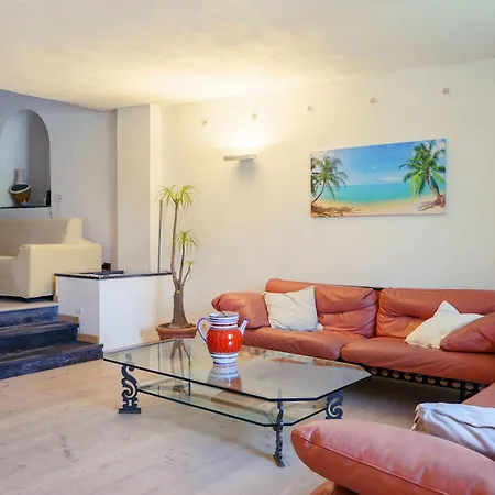 Massimo Cartaromana With Wide Pool And View On The Castle