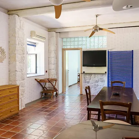 Villa Massimo Cartaromana With Wide Pool And View On The Castle *