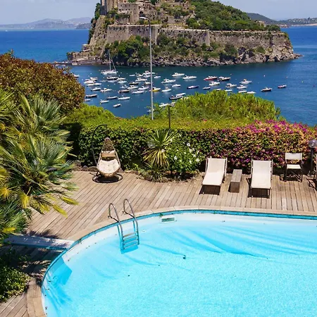 Massimo Cartaromana With Wide Pool And View On The Castle